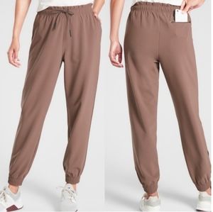 Athleta Metropolis Jogger In Mineral Brown